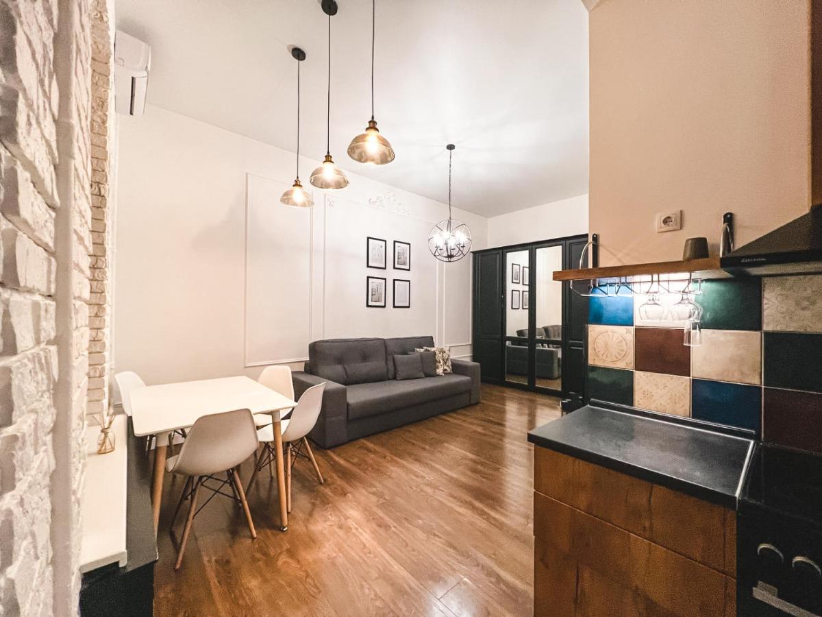 Apartment on Kreshchatik st, 17 Kiew Exterior foto