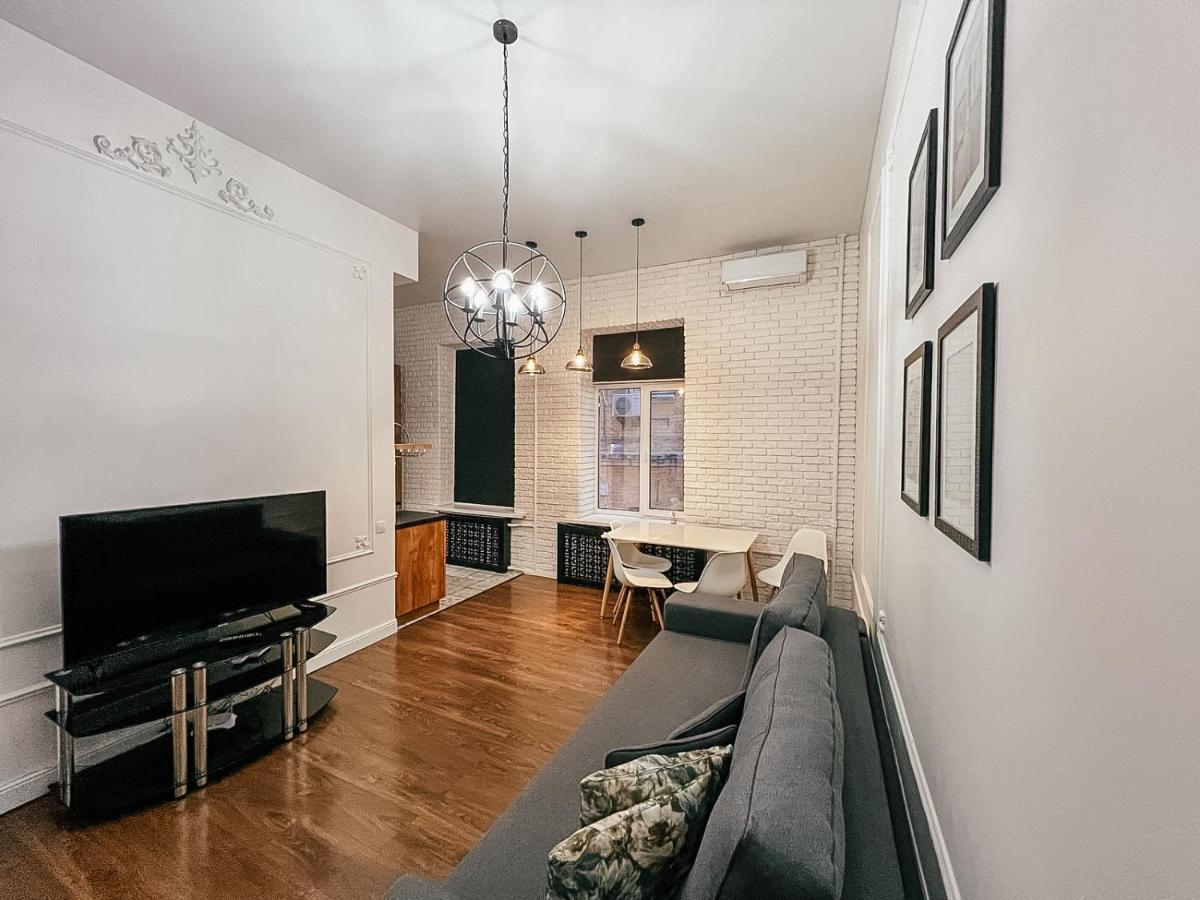 Apartment on Kreshchatik st, 17 Kiew Exterior foto