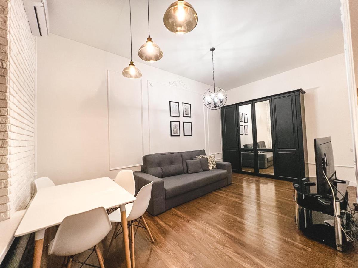 Apartment on Kreshchatik st, 17 Kiew Exterior foto