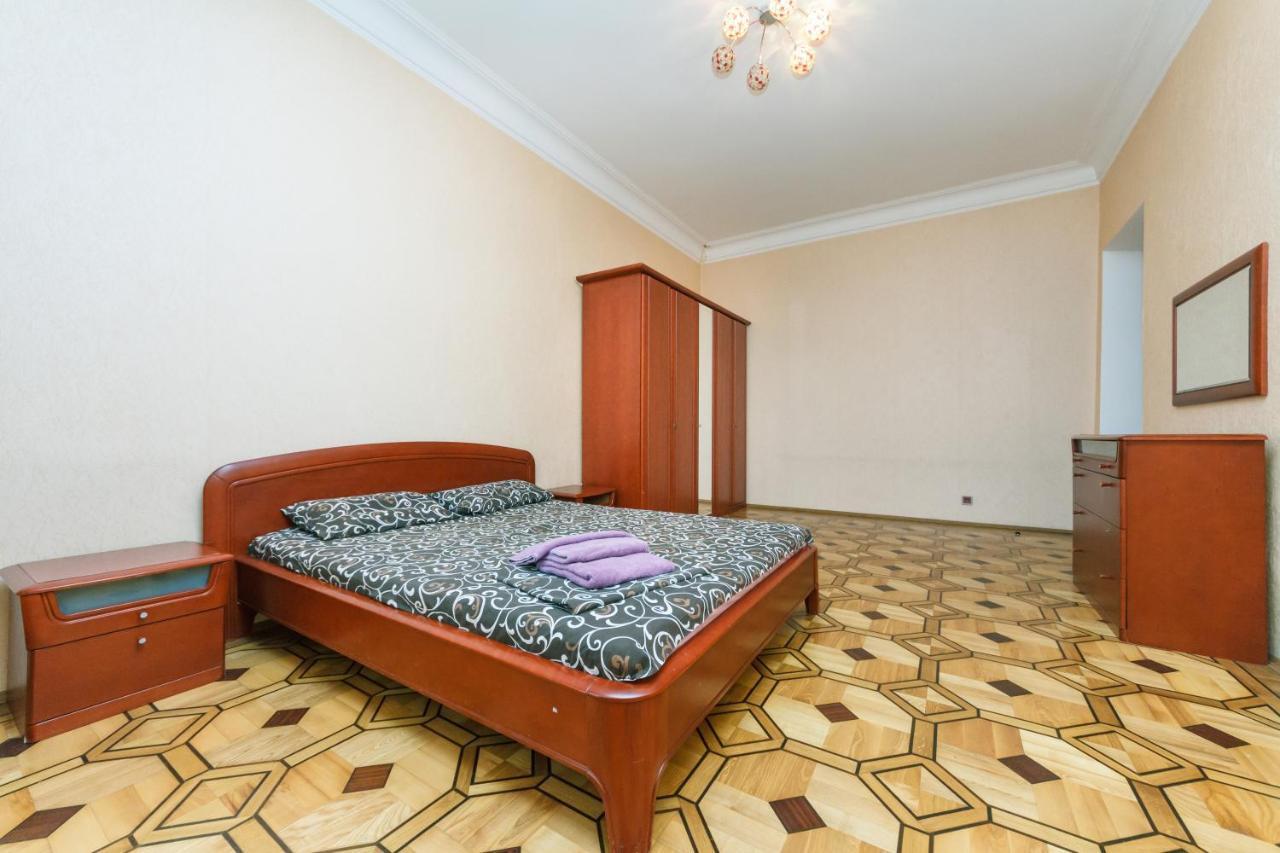 Apartment on Kreshchatik st, 17 Kiew Exterior foto